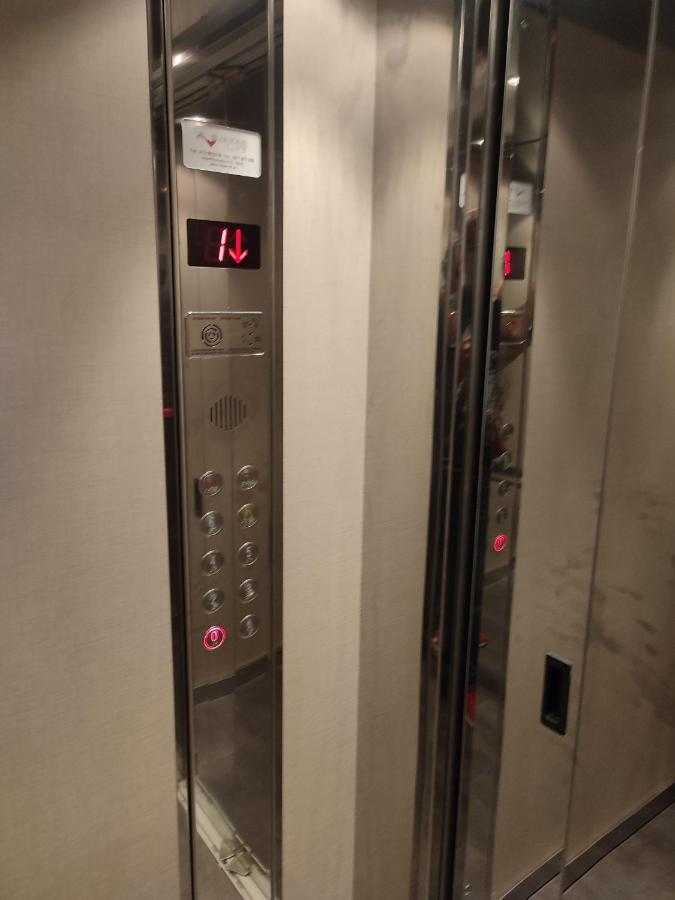 Amazing Apartments @ Monastiraki Subway Station 아테네 외부 사진